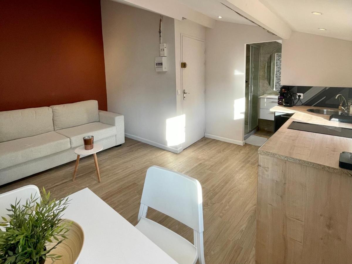 Appartement Lise - Port & Halles, Depart Ferry Toulon Bagian luar foto